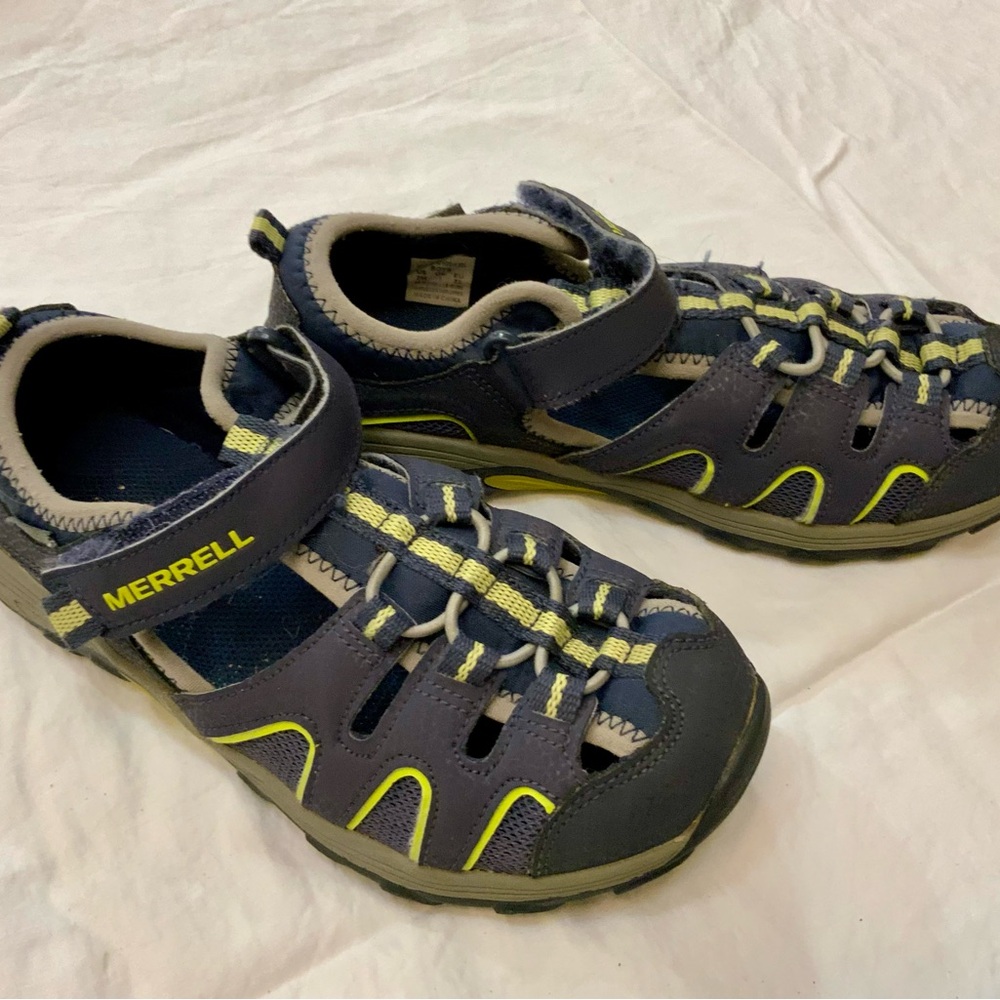 Merrell Kids Navy and Lime Hydro H2O Hiking Sandals size 2